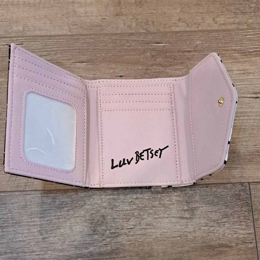 Betsey Johnson Pink and Black With Hearts Wallet. NWOT - Picture 3 of 8